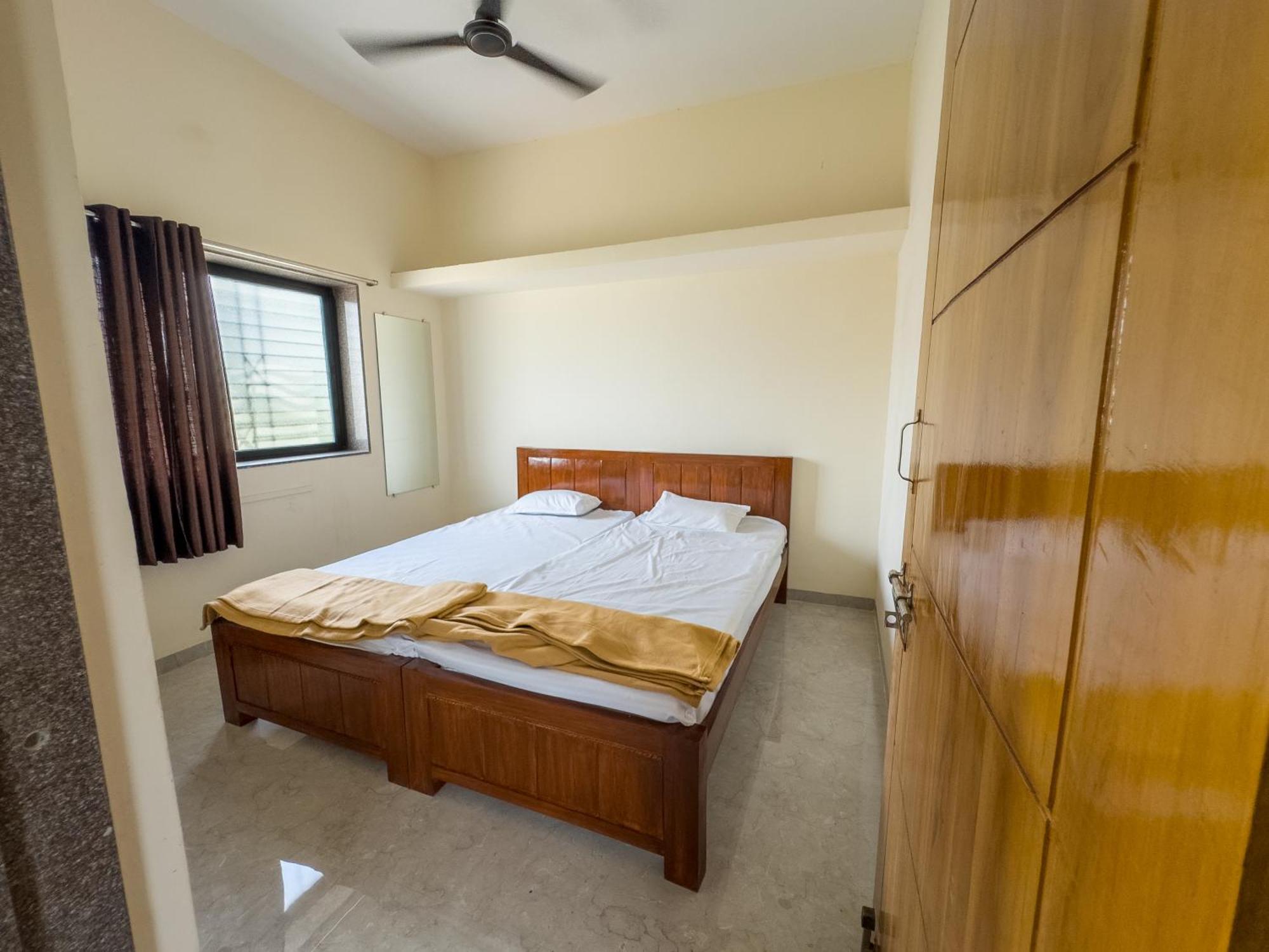 Punekar Bhavan Akalkot Værelse billede